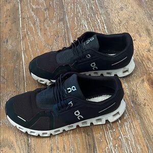 On Cloud Women’s Black and White Sneakers